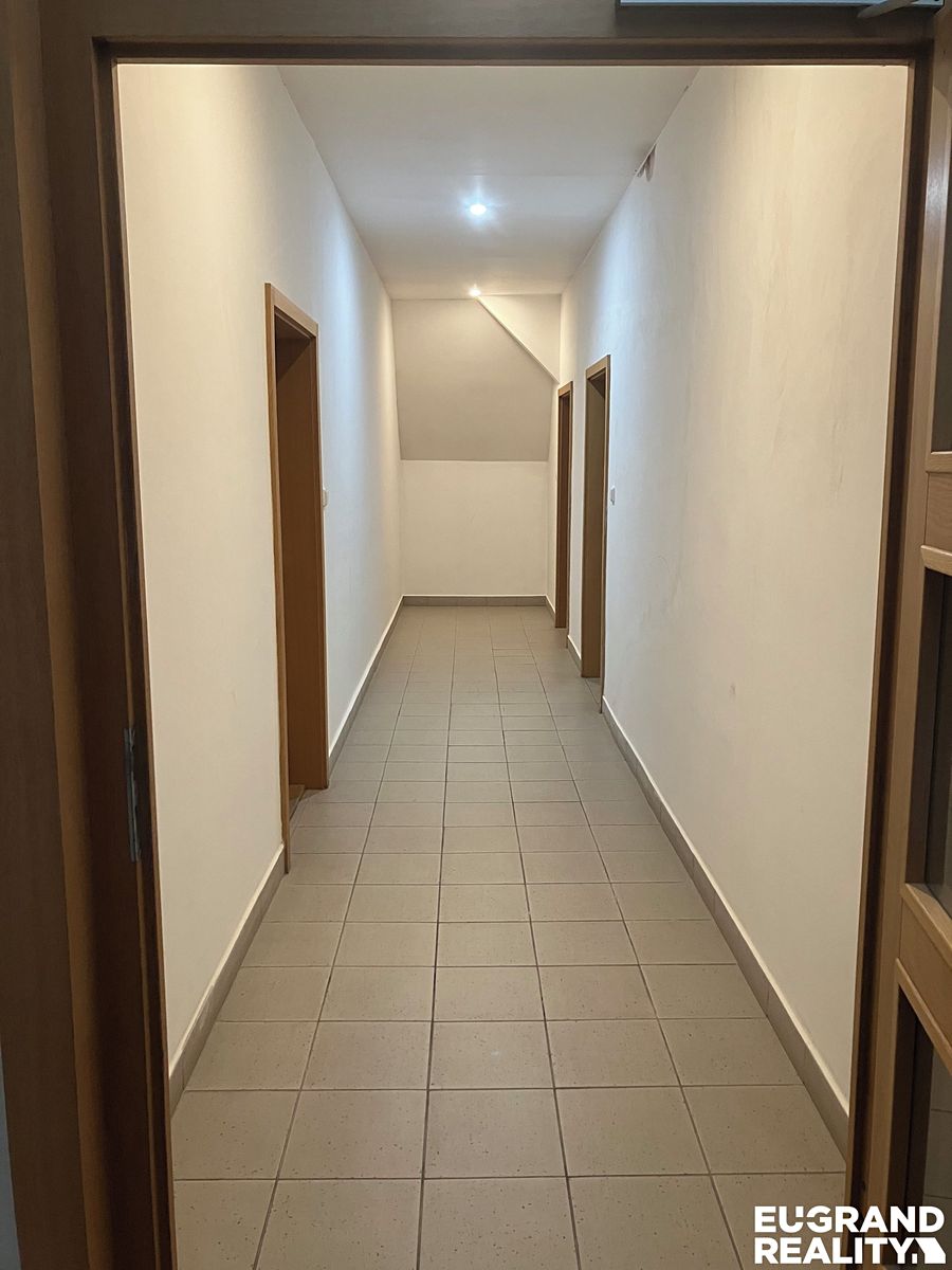 Pronájem kanceláře 94 m² – fotografie 2