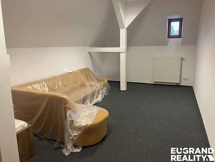 Pronájem komerčního prostoru, 94 m² (3 z 11)