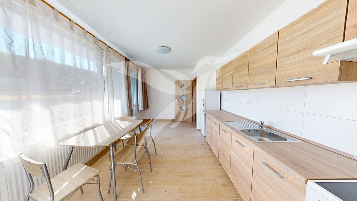 Pronájem bytu 2+kk 40 m² – fotografie 4