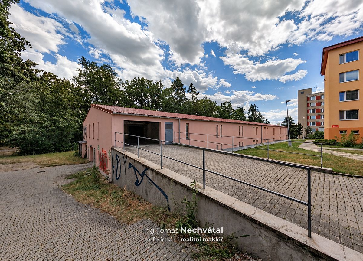 Prodej garáže 14 m² – fotografie 3
