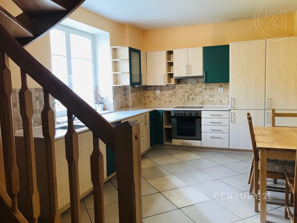 Pronájem bytu 2+kk 80 m² – fotografie 2