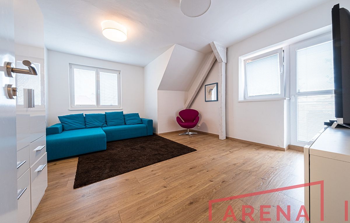 Pronájem bytu 2+1 85 m² – fotografie 3