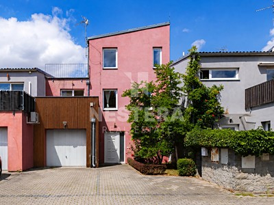 Prodej  rodinného domu 198 m², pozemek 272 m²