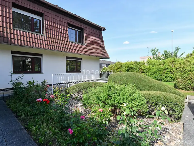 Pronájem vily 365 m², pozemek 539 m², Praha – náhled fotky 1