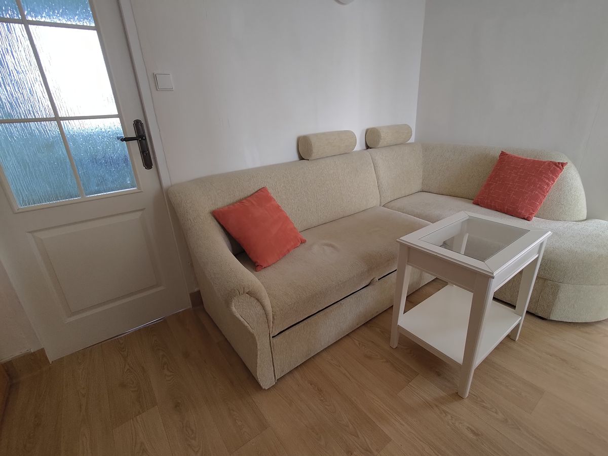 Pronájem bytu pokoje 16 m²
