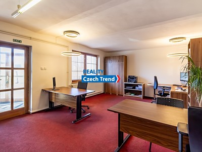 Pronájem komerčního prostoru, 41 m² (2 z 11)