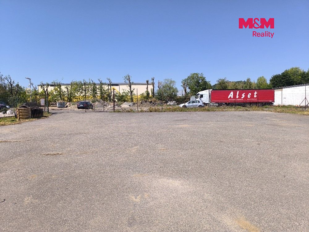 Pronájem pozemku 1085 m² – fotografie 3