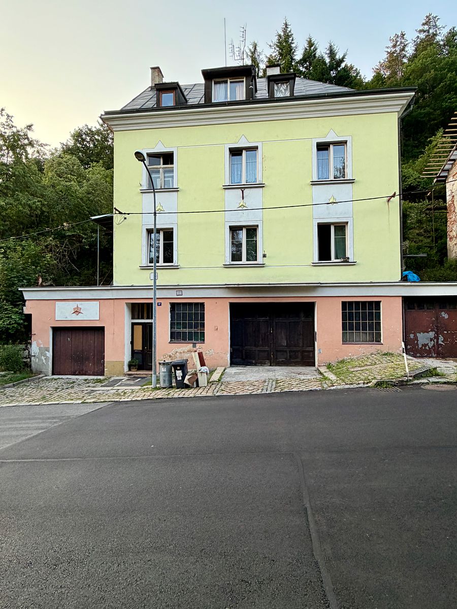 Prodej vícegeneračního domu 520 m², pozemek 391 m² – fotografie 3