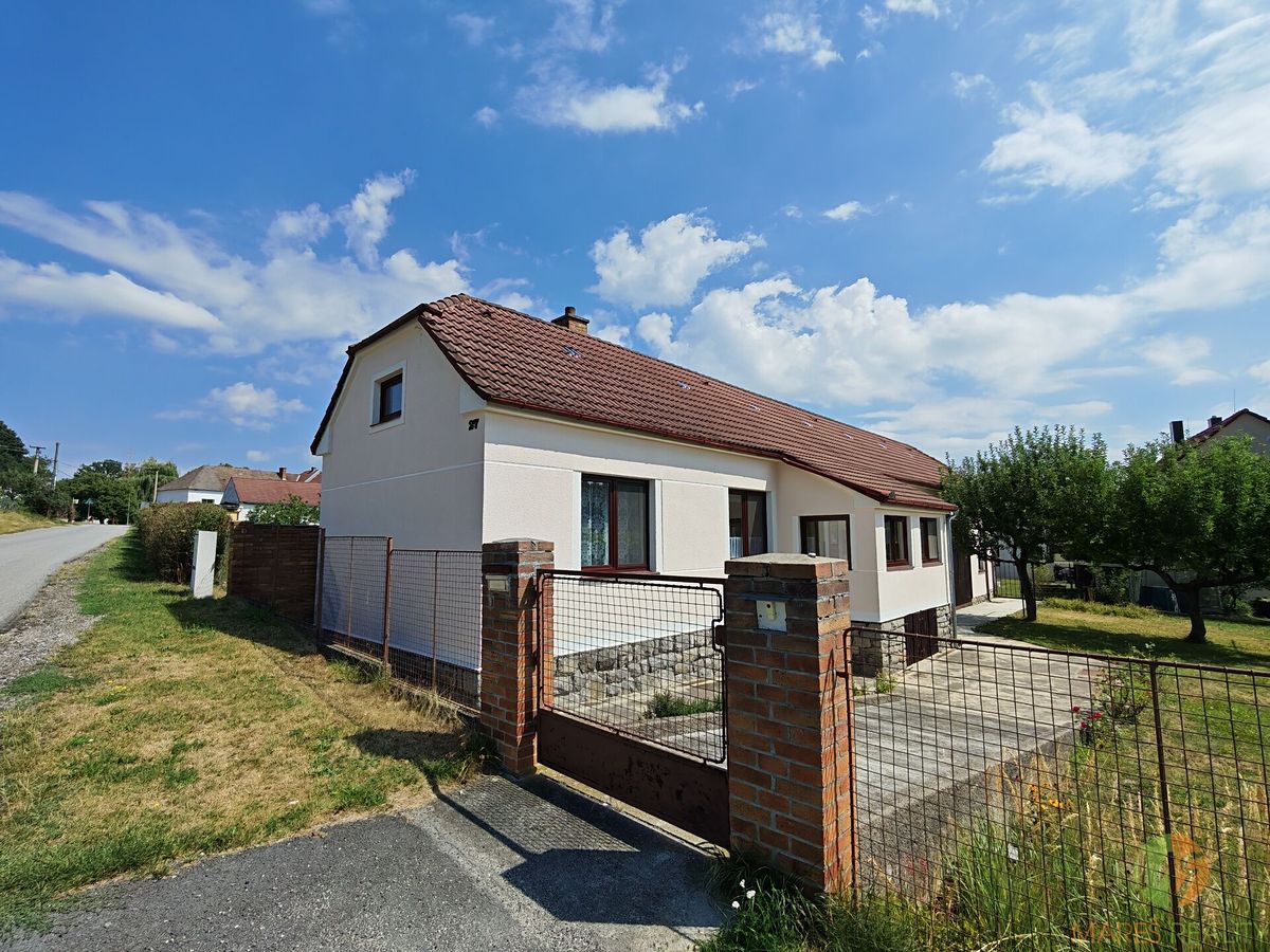 Prodej rodinného domu 84 m², pozemek 710 m² – fotografie 2