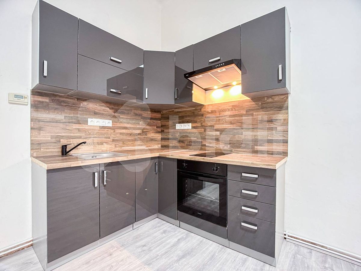 Pronájem bytu 2+kk 64 m² – fotografie 4