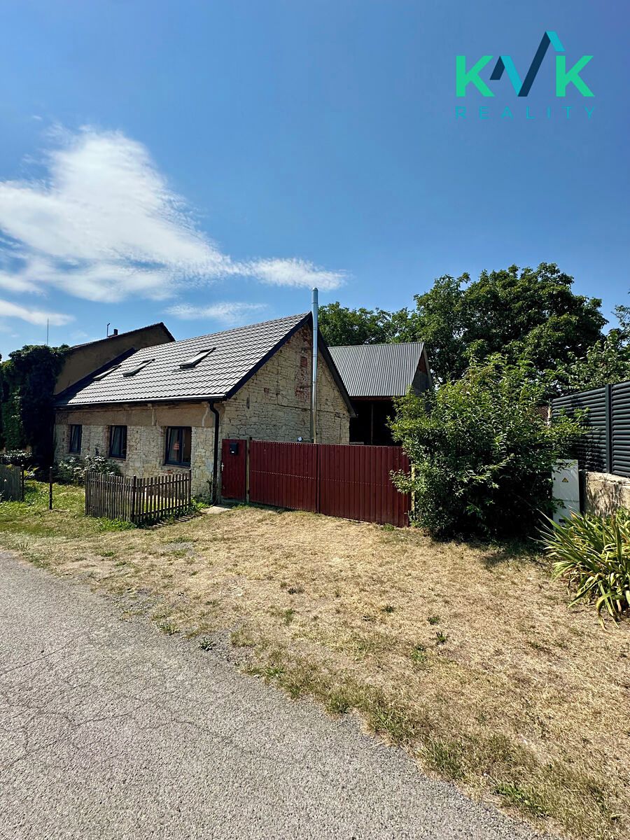 Prodej rodinného domu 160 m², pozemek 405 m² – fotografie 2