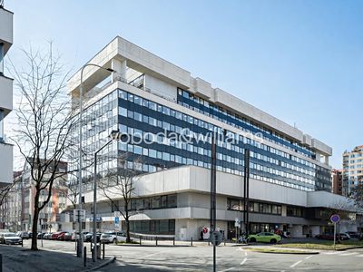 Pronájem kanceláře 1326 m²