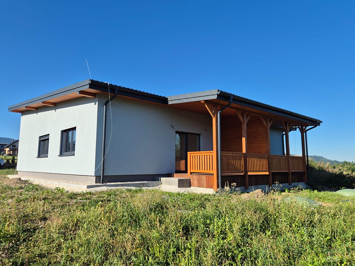 Prodej rodinného domu 115 m², pozemek 555 m² – fotografie 2