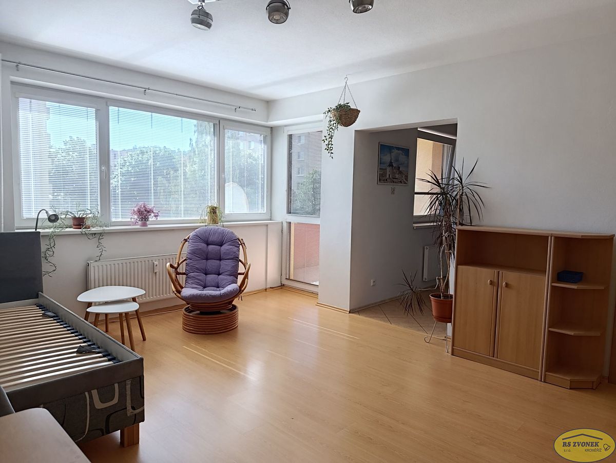 Pronájem bytu 1+kk 45 m² – fotografie 2