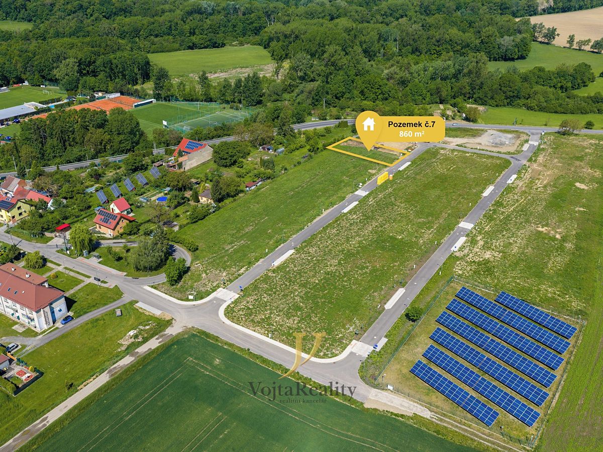 Prodej stavebního pozemku 860 m²