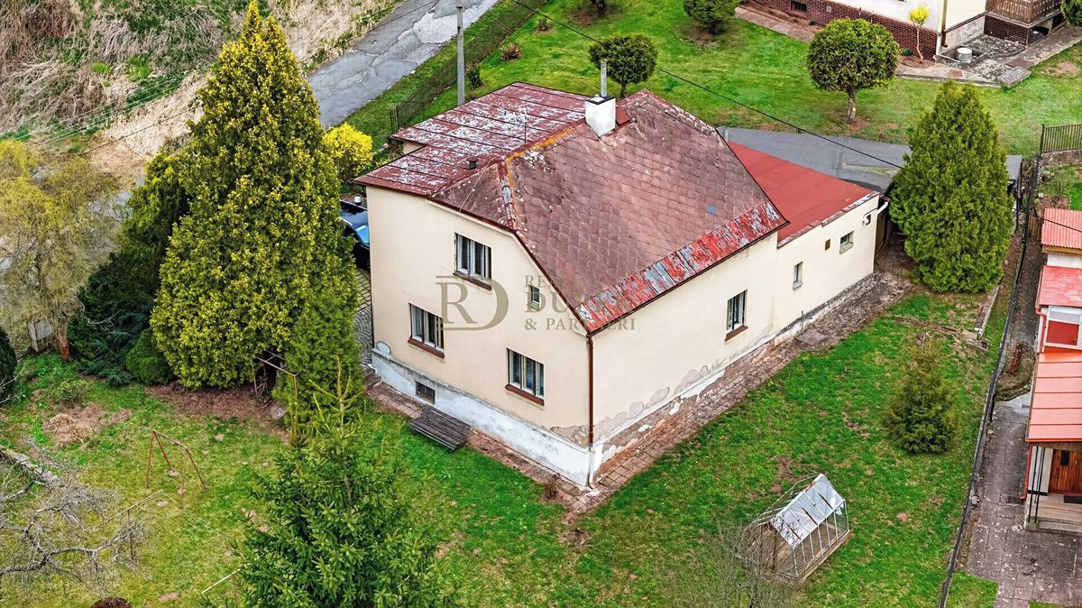 Prodej rodinného domu 165 m², pozemek 1433 m² – fotografie 2