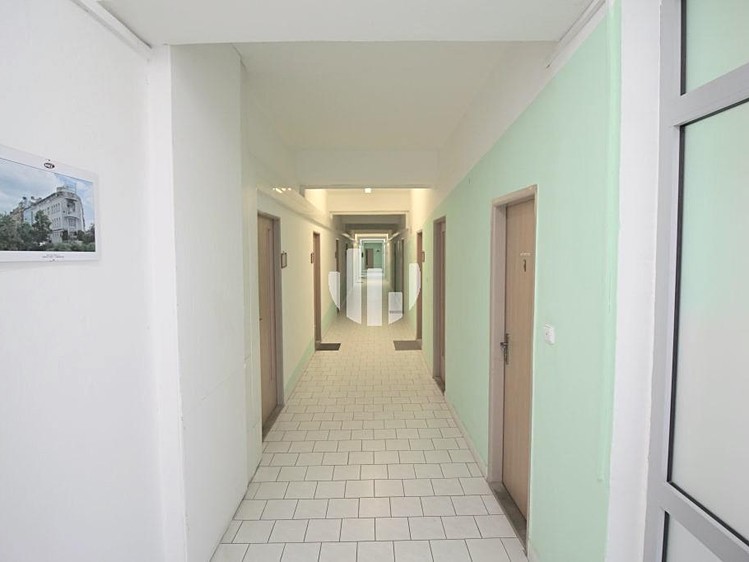 Комерційне приміщення в оренду, 612 м² (3 з 10)