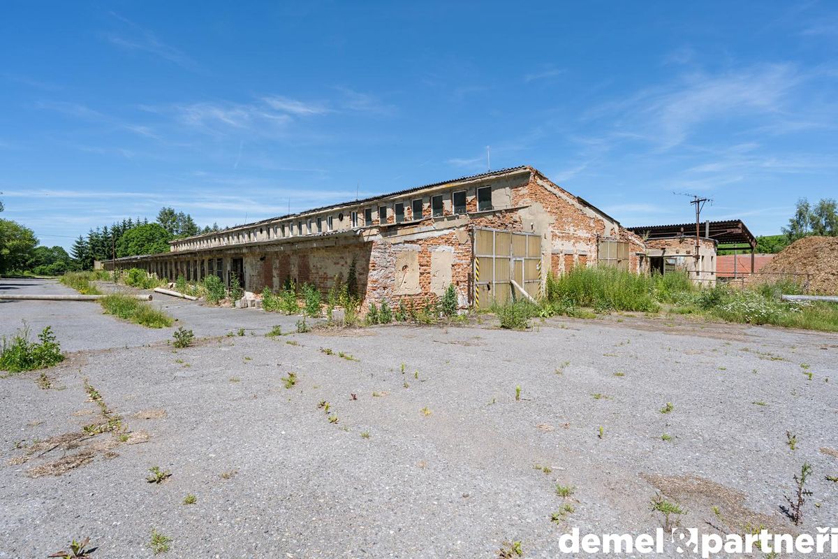 Prodej zemědělského objektu 1400 m²