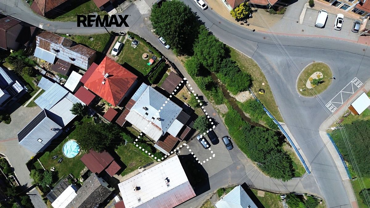 Prodej rodinného domu 140 m², pozemek 326 m² – fotografie 3