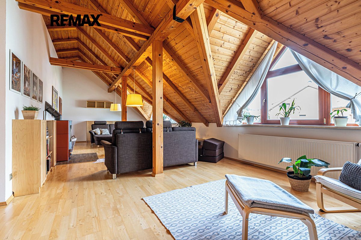 Prodej vícegeneračního domu 177 m², pozemek 726 m² – fotografie 4