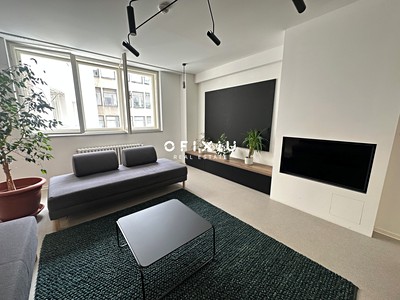 Pronájem kanceláře 380 m²