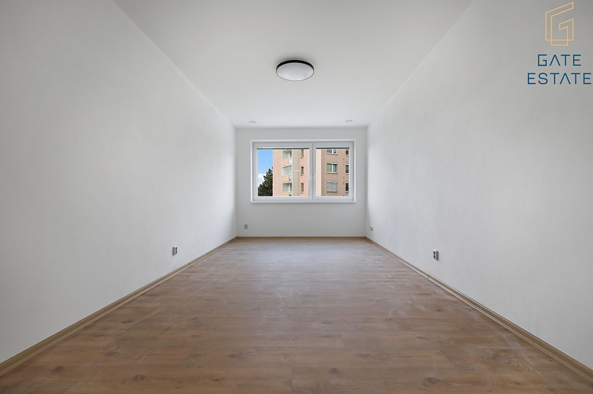 Pronájem bytu 2+kk 58 m² – fotografie 2