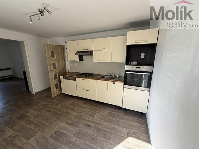 Pronájem bytu 2+1 51 m² – fotografie 2