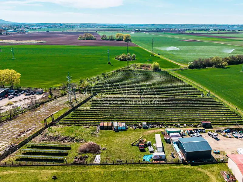 Prodej komerčního pozemku 1000 m², Mlékojedy – náhled fotky 1