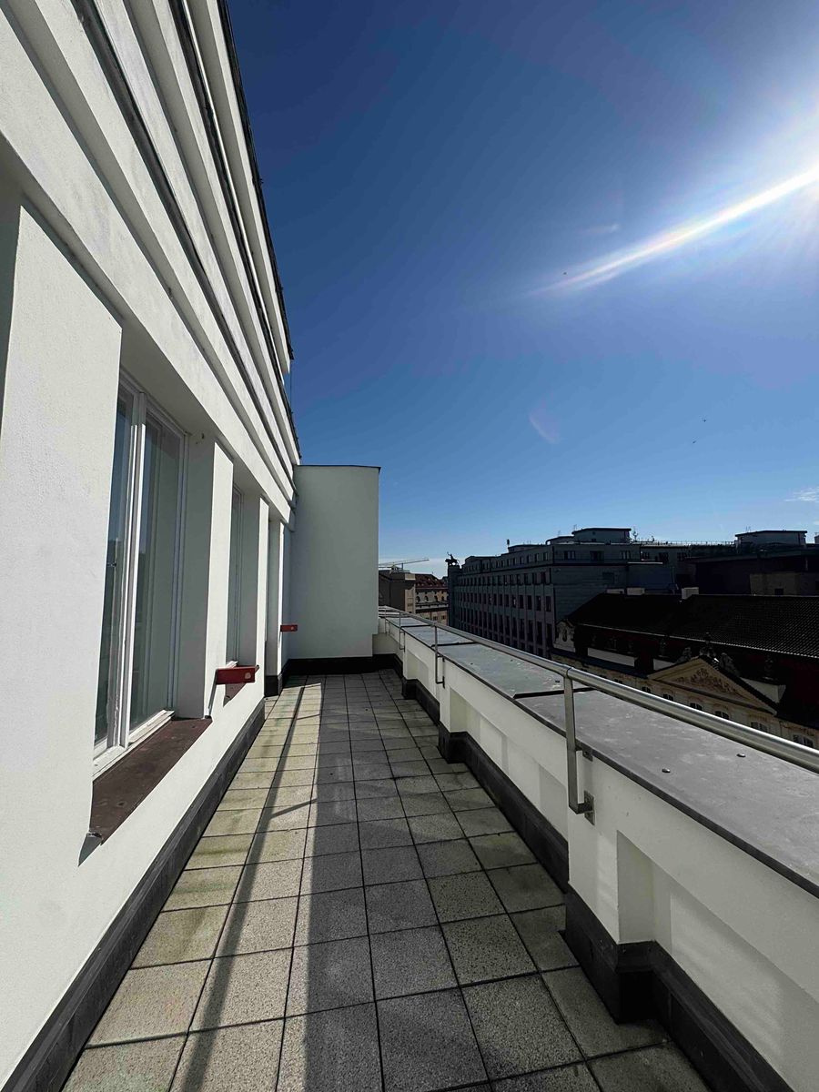 Pronájem kanceláře 2169 m² – fotografie 4