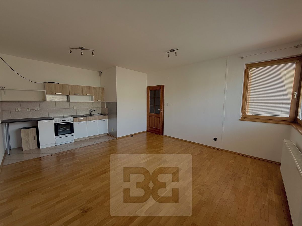 Pronájem bytu 1+kk 36 m²