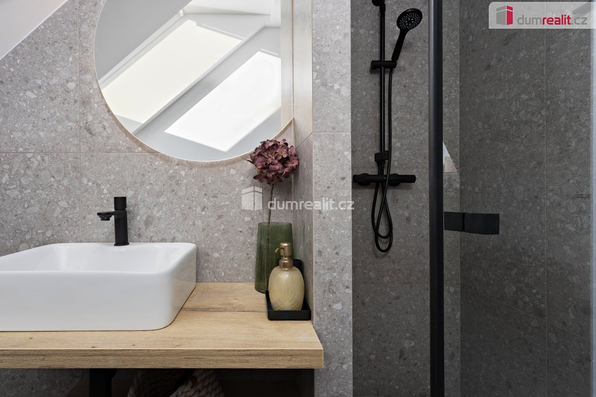 Pronájem bytu 3+kk 68 m² – fotografie 3