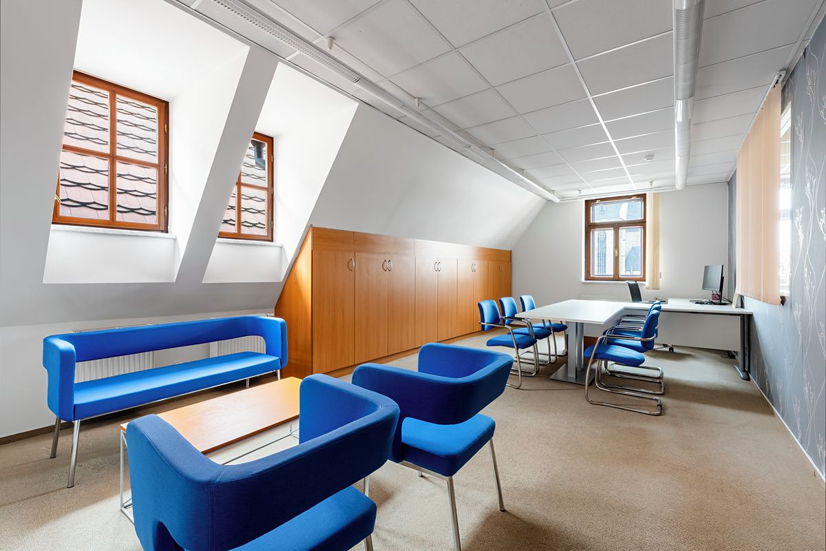 Pronájem kanceláře 93 m² – fotografie 2