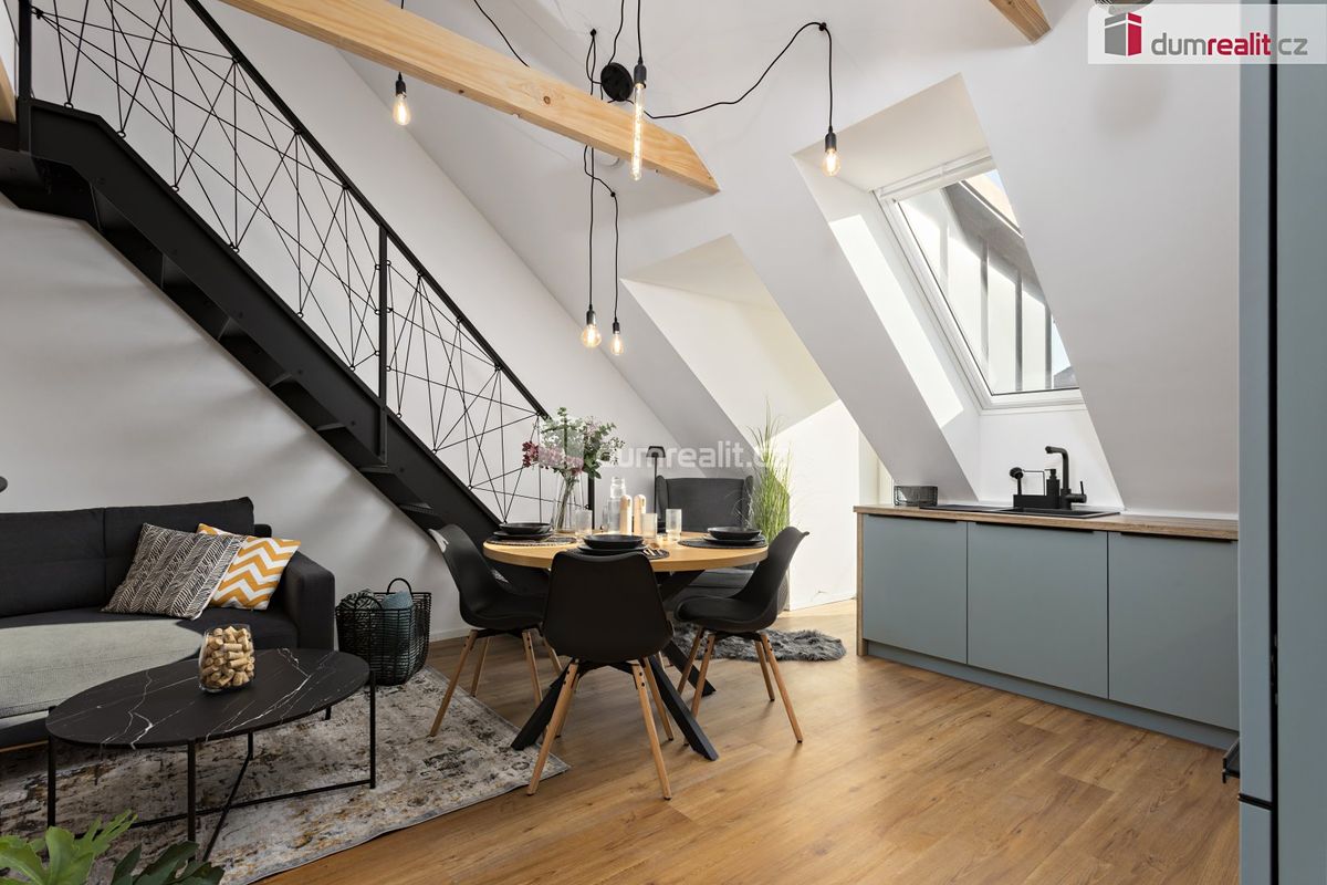 Pronájem bytu 3+kk 68 m² – fotografie 2