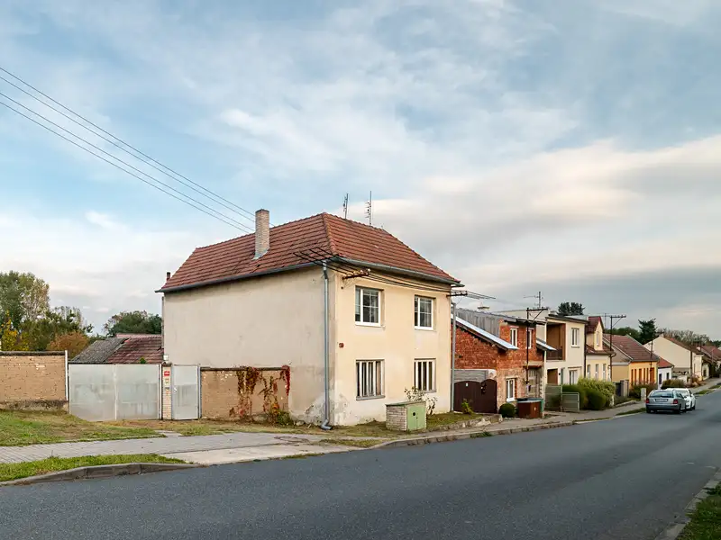 Prodej rodinného domu 206 m², pozemek 1275 m², Moravský Písek – náhled fotky 3