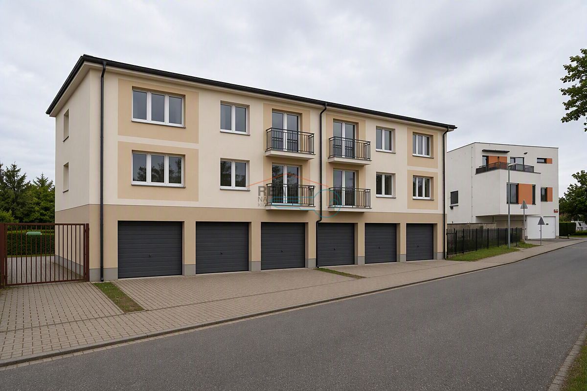 Prodej rodinného domu 352 m², pozemek 1385 m² – fotografie 3