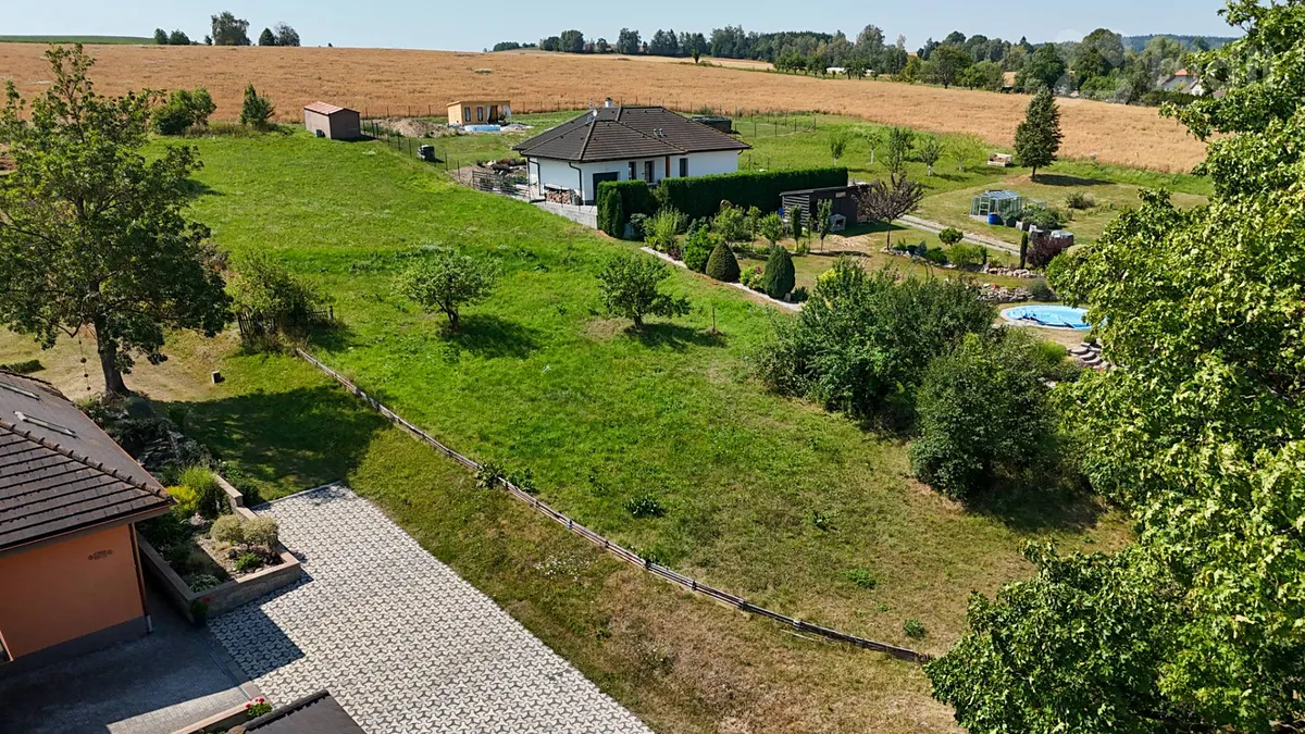 Prodej stavebního pozemku 2678 m²