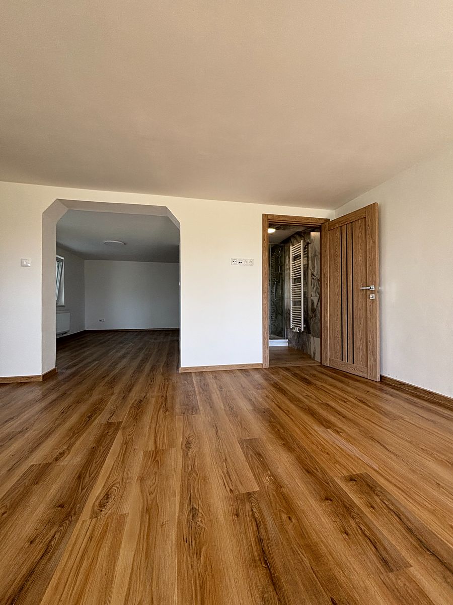 Pronájem bytu 3+kk 60 m² – fotografie 2