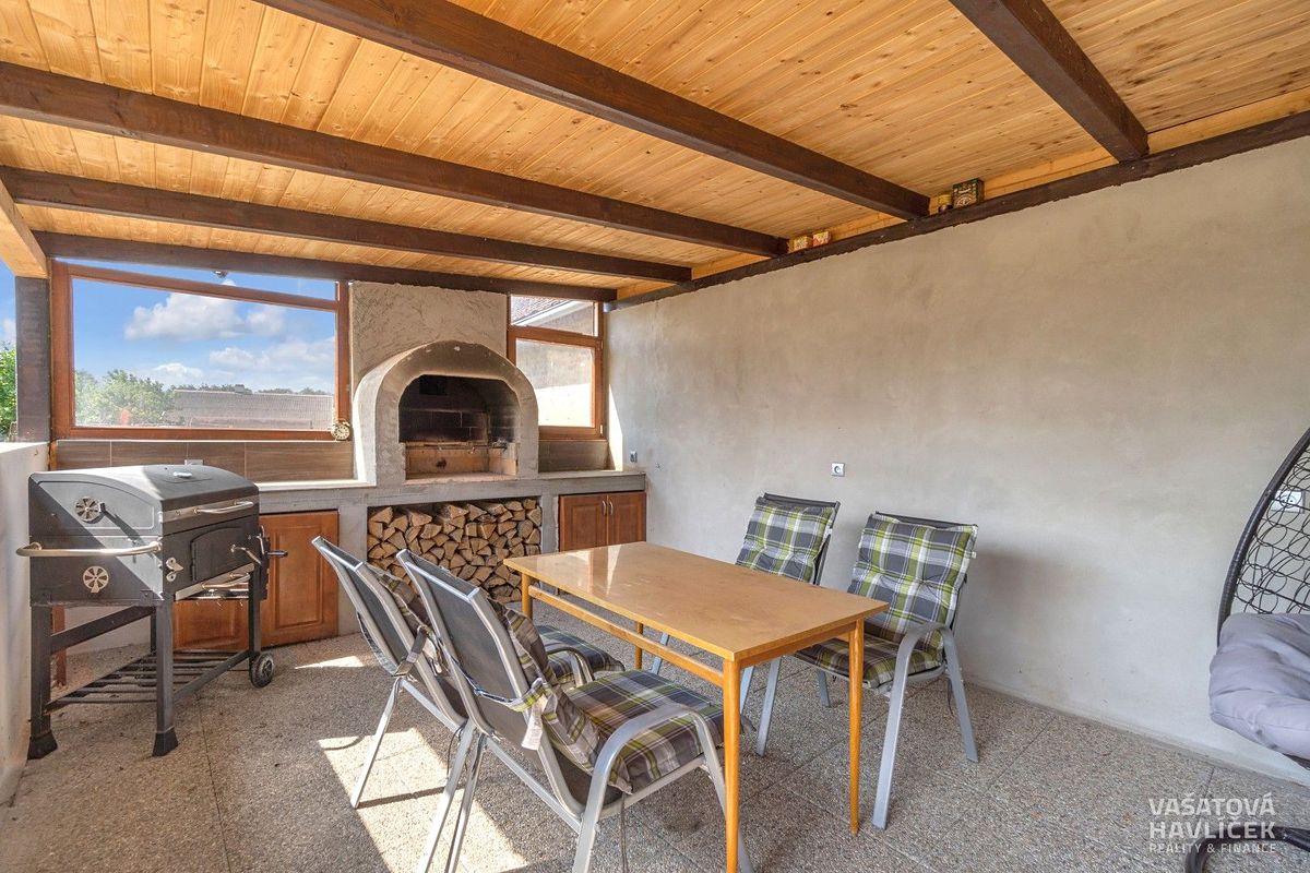 Prodej rodinného domu 104 m², pozemek 1077 m² – fotografie 5