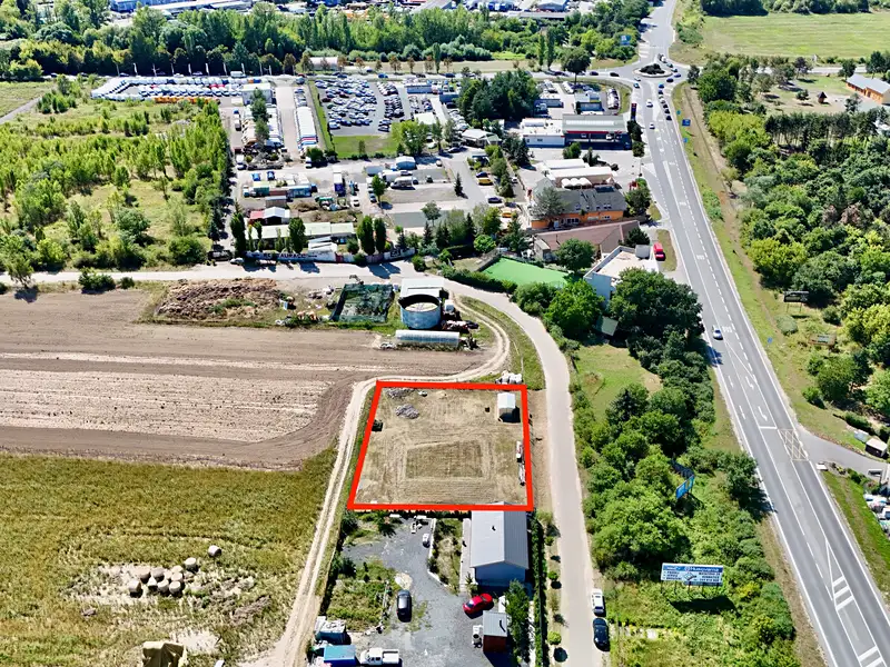 Pronájem komerčního pozemku 1215 m², Praha – náhled fotky 1