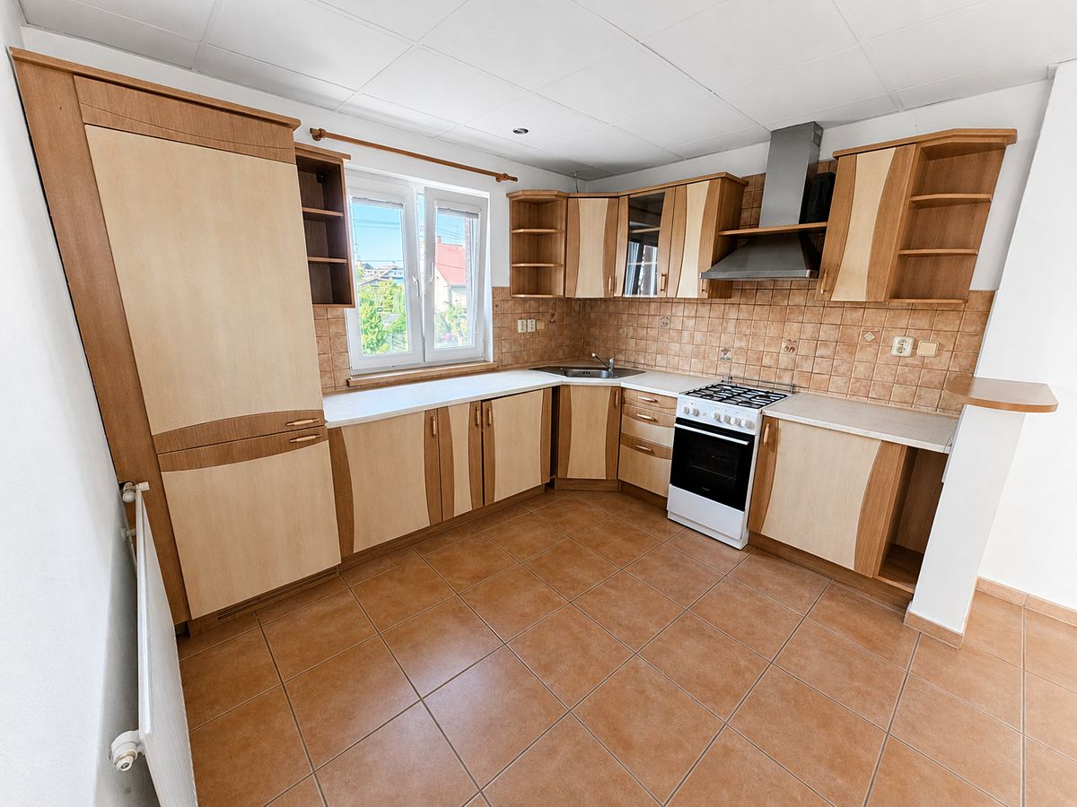 Pronájem rodinného domu 90 m², pozemek 500 m² – fotografie 2