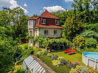 Prodej vícegeneračního domu 244 m², pozemek 1821 m²