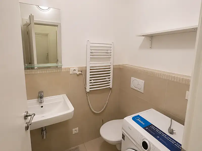 Prodej bytu 6 pokojů a více 150 m², Praha – náhled fotky 3