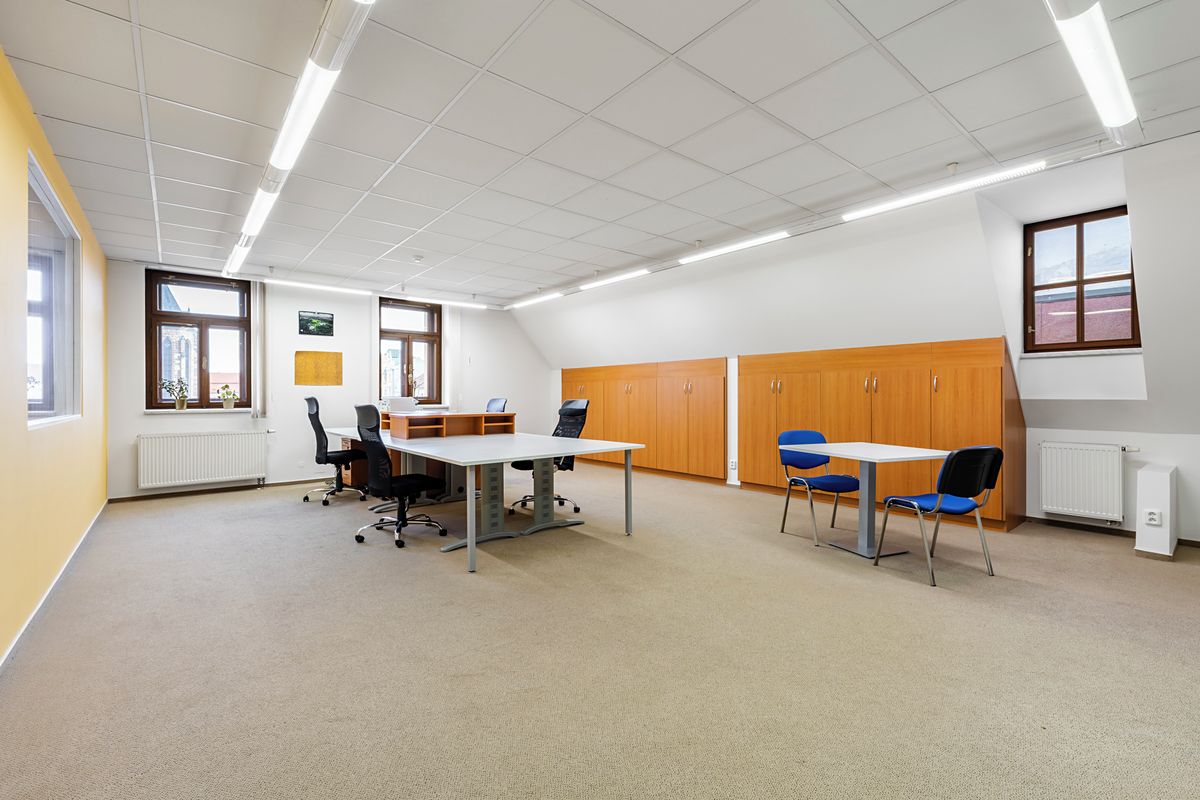 Pronájem kanceláře 93 m²