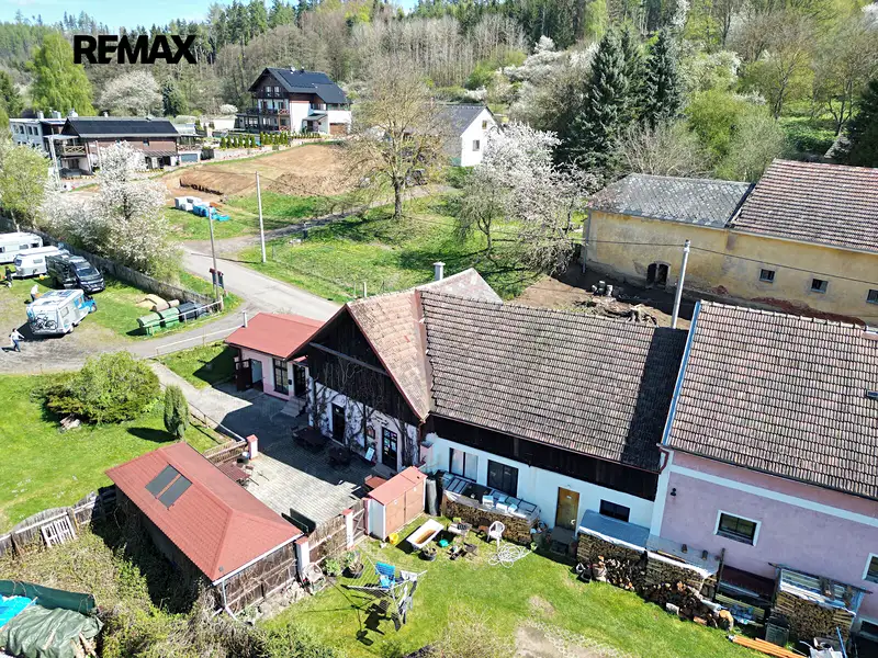 Prodej rodinného domu 250 m², pozemek 5370 m², Mariánské Lázně – náhled fotky 3