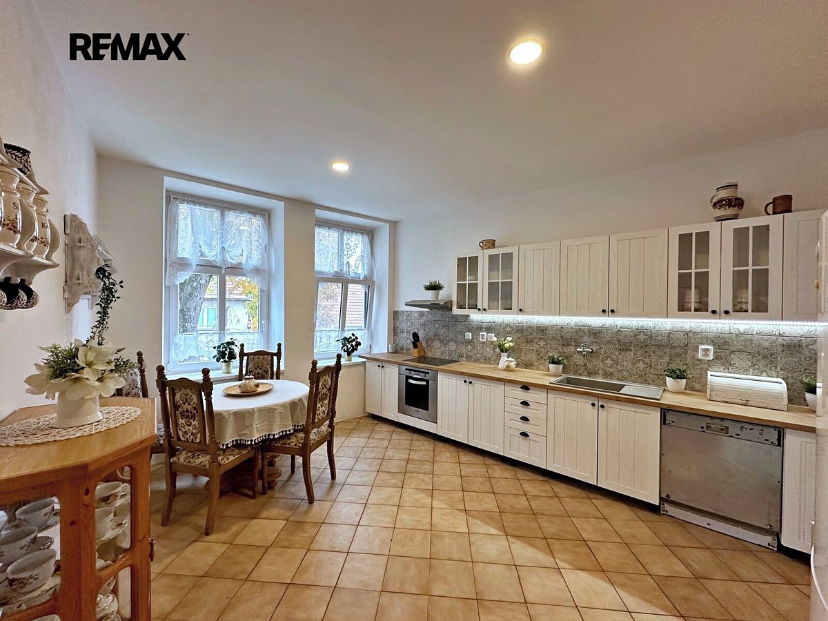 Prodej rodinného domu 165 m², pozemek 133 m² – fotografie 5