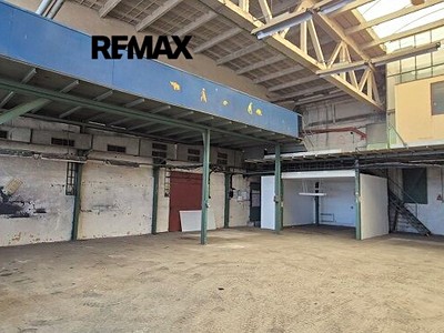 Pronájem skladového prostoru 216 m²