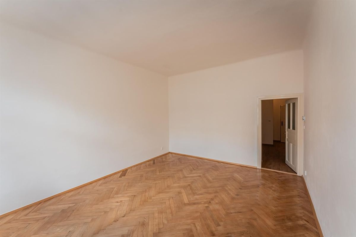 Pronájem bytu 2+kk 41 m² – fotografie 3