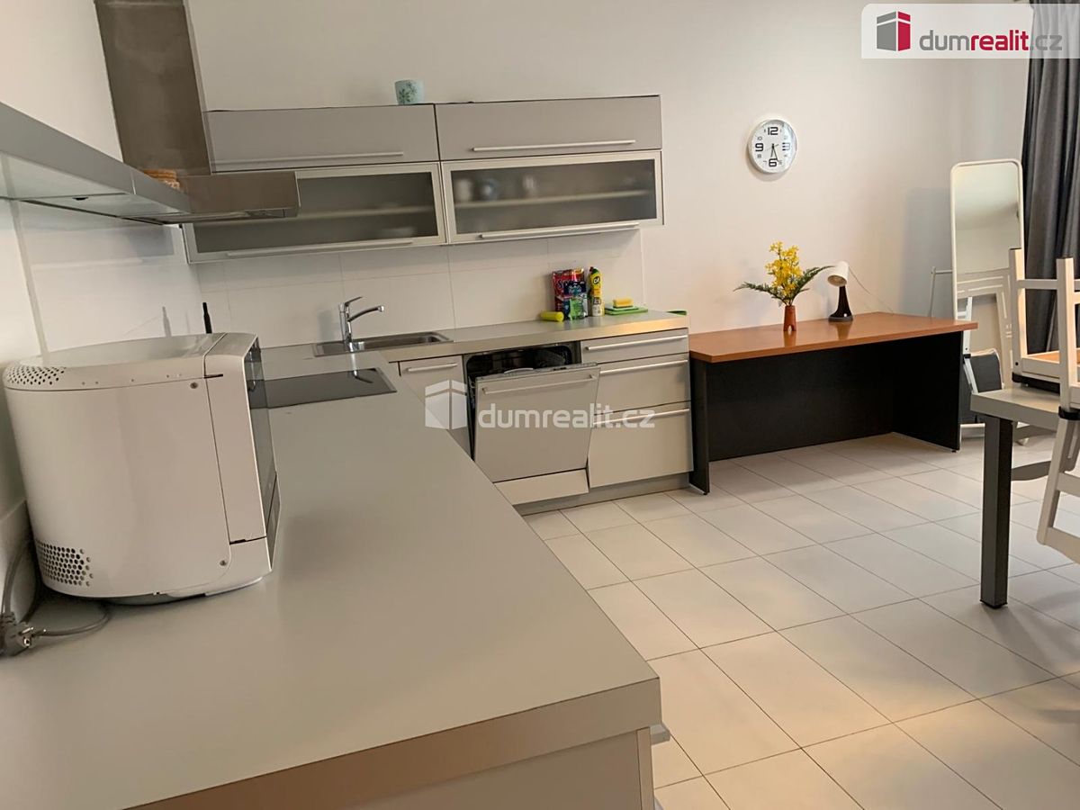 Pronájem bytu 3+kk 73 m²