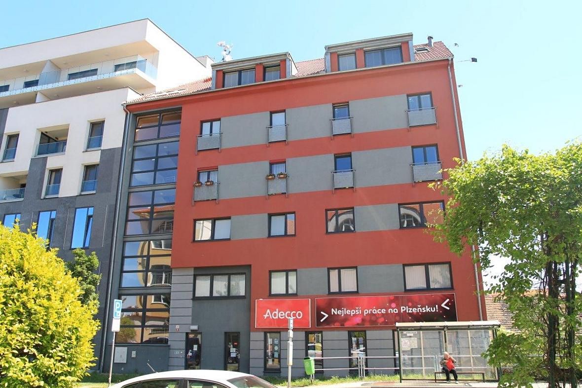 Pronájem bytu 2+kk 64 m²