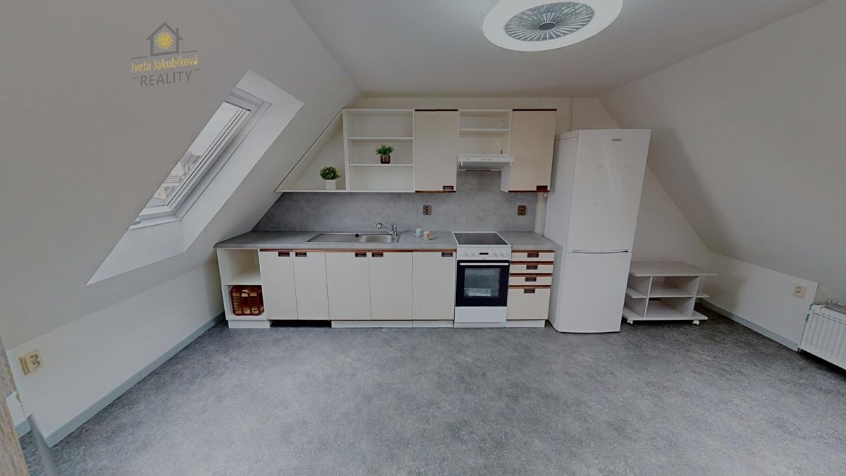 Pronájem bytu 3+1 60 m² – fotografie 2